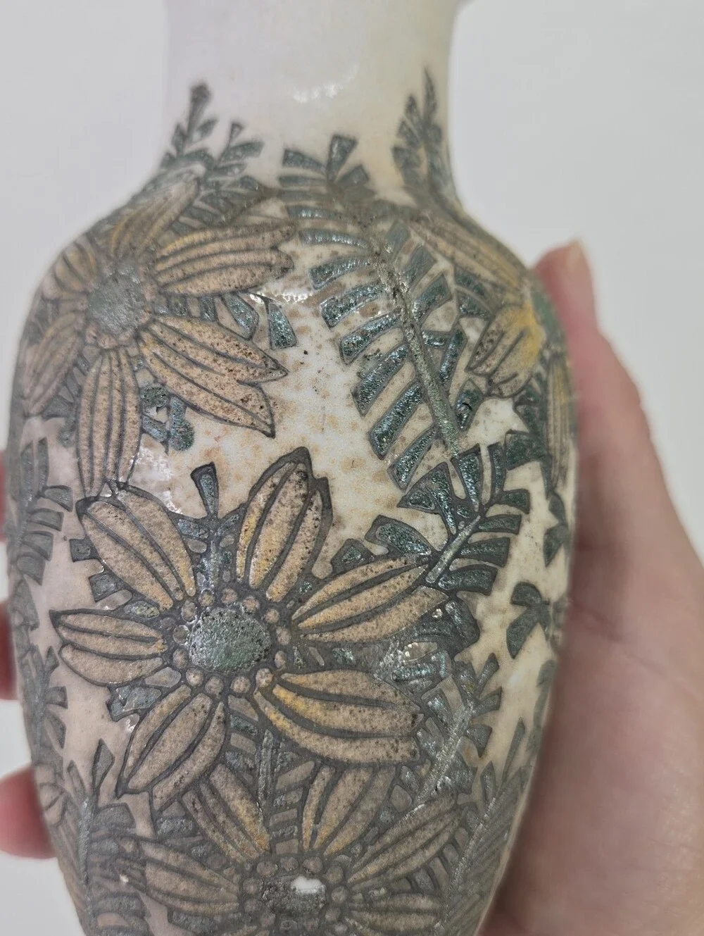 VTG Ceramic Vase Carved Botanical Floral Fern Sgraffito Decor Made In China